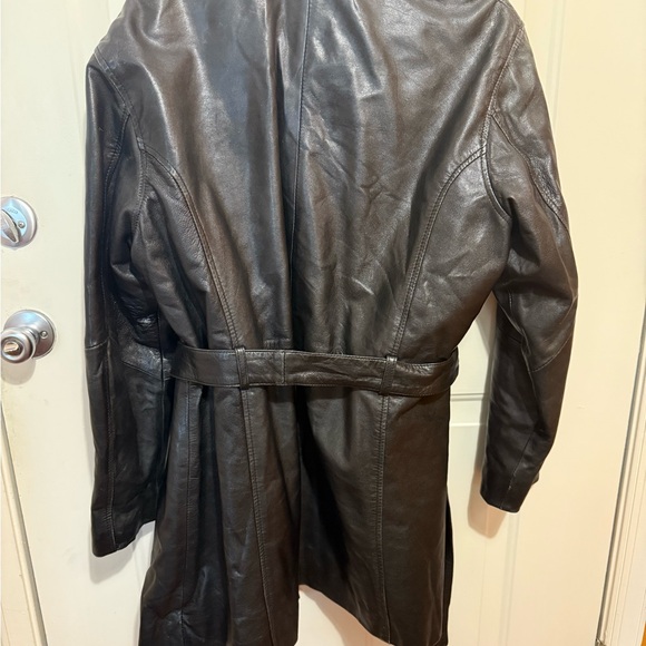 Vintage Black Leather Trench Coat - Picture 6 of 9
